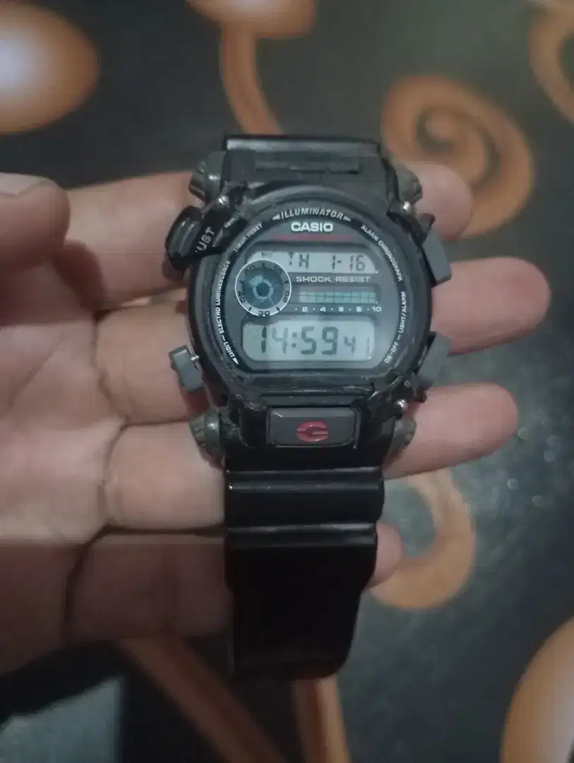 Casio G shock 9052