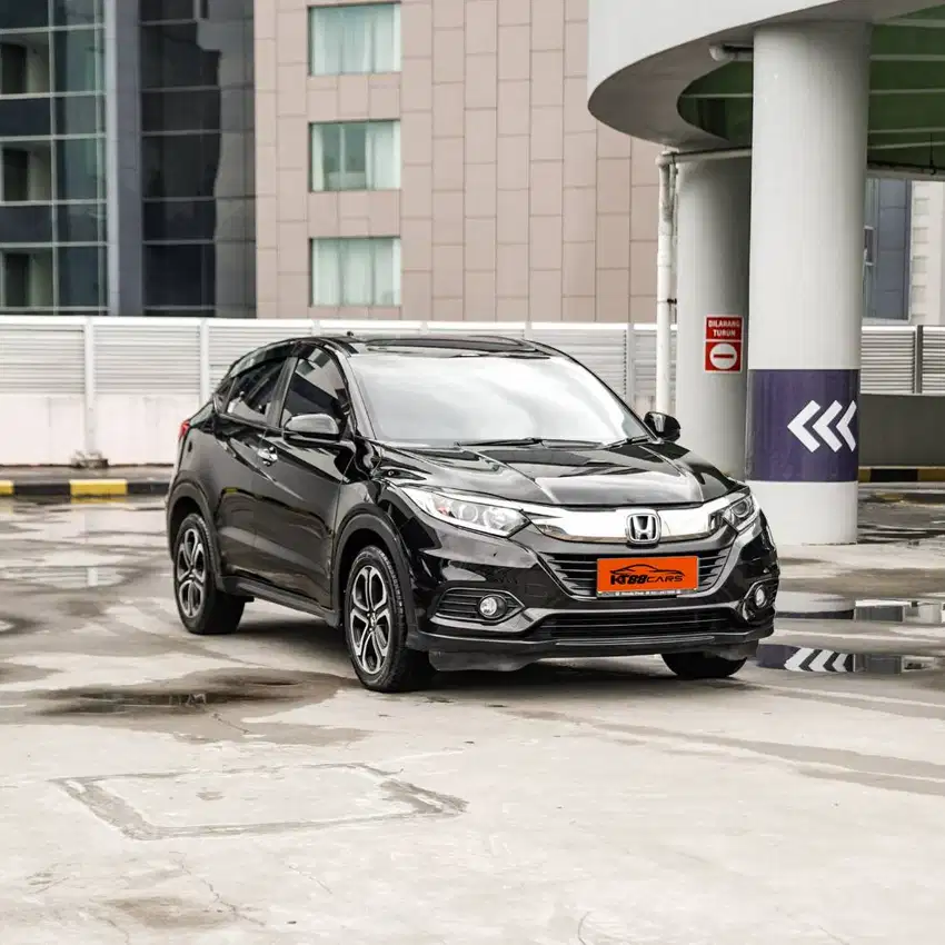 Honda HRV E facelift 2018 pemakaian 2019 hitam automatic