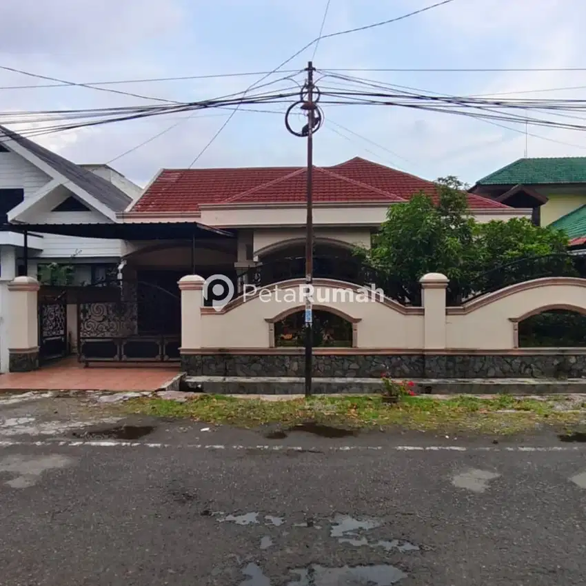 DIJUAL VILLA JALAN BERINGIN (Mike)