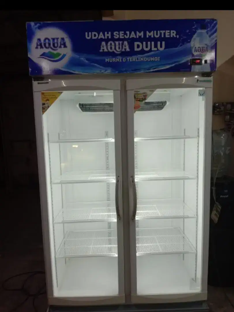 Showcase Aqua 2pintu