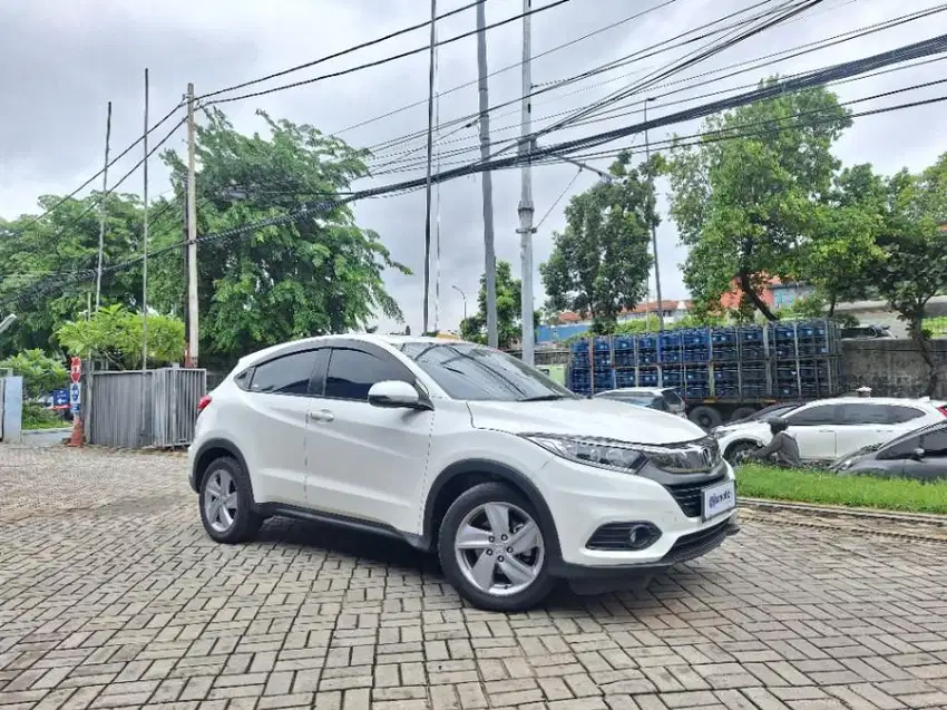 [OLX Mobbi] Honda HR-V Abu 1.5 S Bensin-AT 2021 8DW