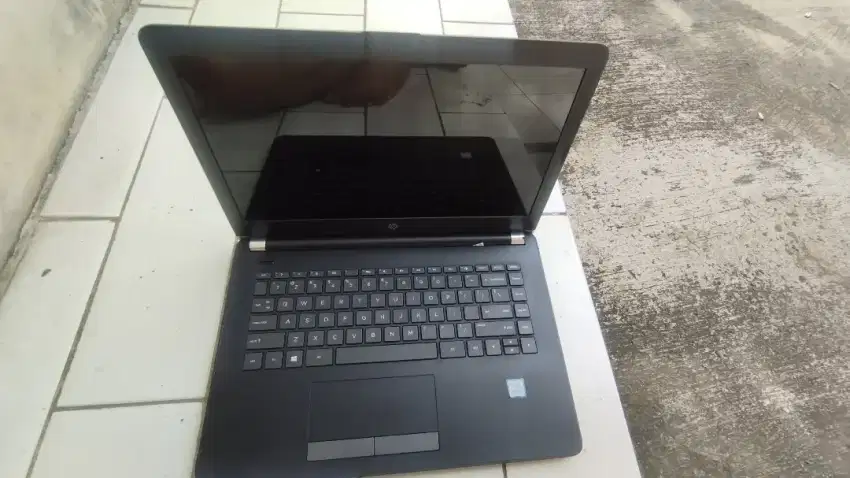 laptop hp ram 4 ssd 500GB