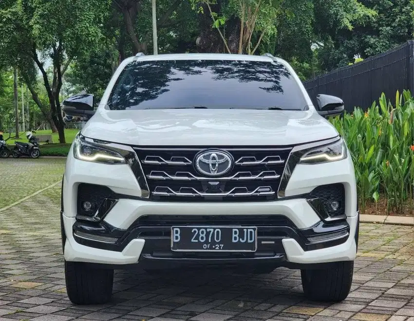 TDP 45JT NEGO! FORTUNER GR SPORT 2.8 AT 2022 PUTIH ISTIMEWA SEGER!!