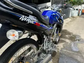 Kawasaki Ninja Ss biru 2012