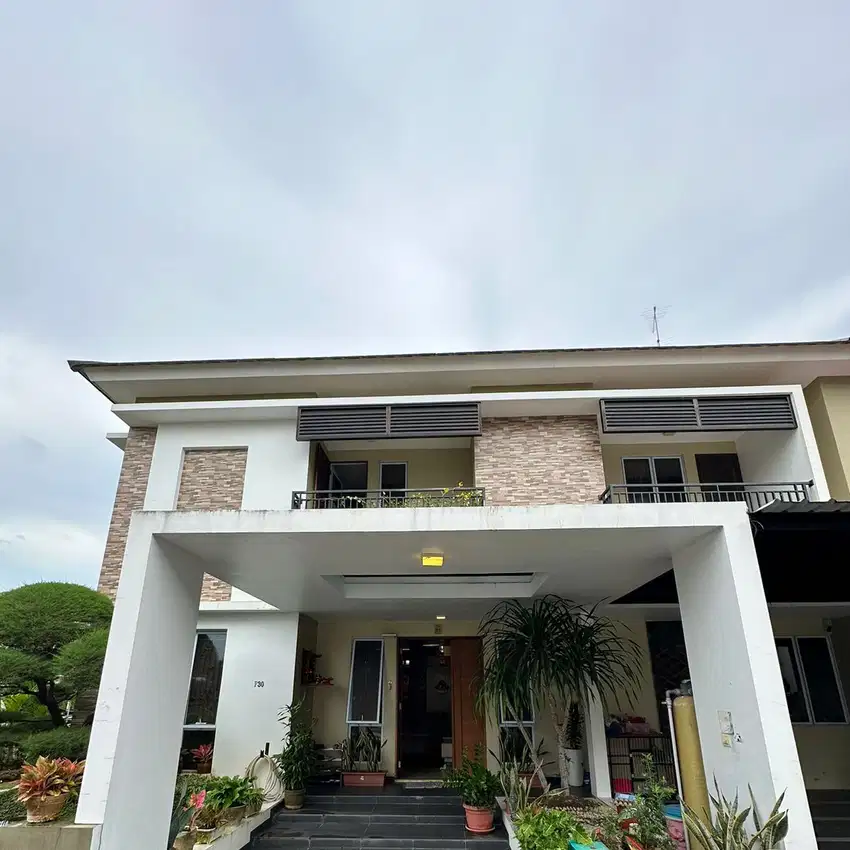 DIJUAL RUMAH MEWAH VILLA BUKIT INDAH HOOK MEWAH