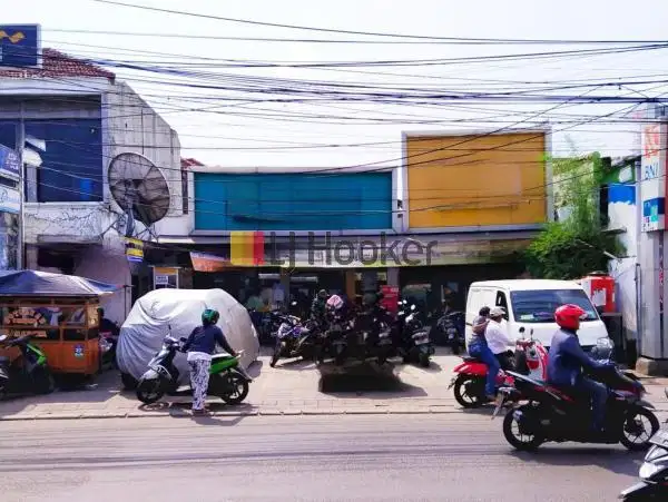 Ruang Usaha dan Bisnis Supermarket dan Apotik Tipar Cakung Jaktim