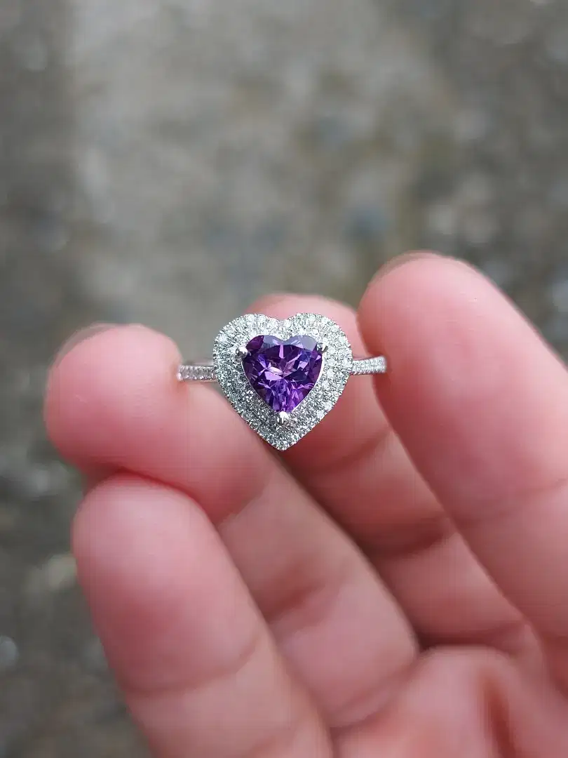 Cincin Emas Putih Batu Kecubung Keliling Berlian