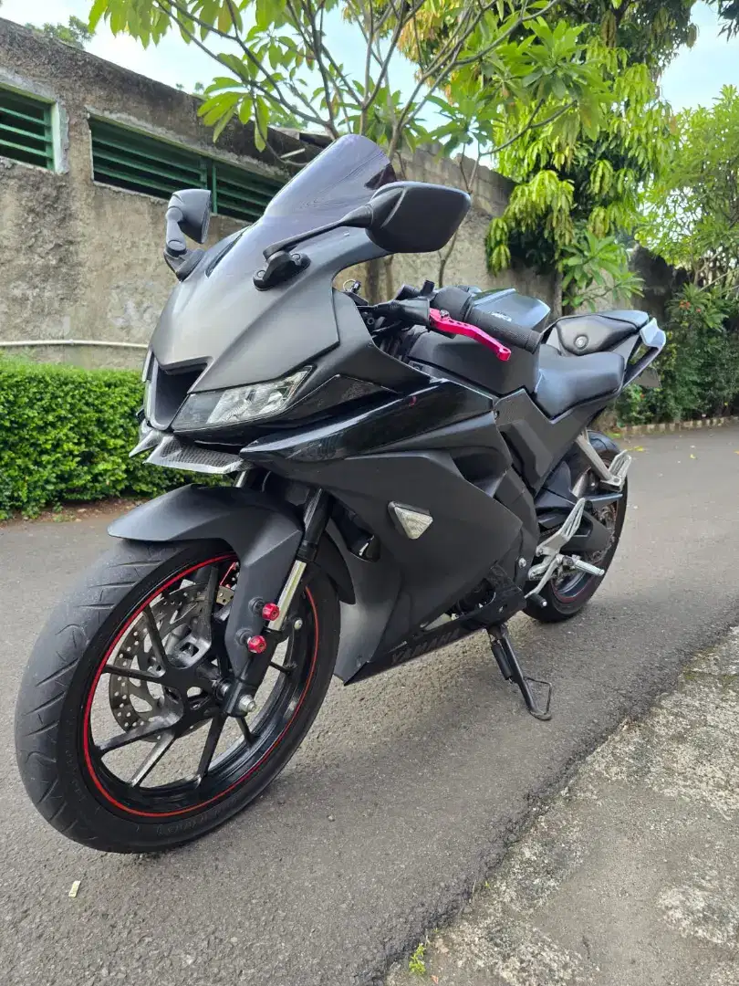 DIJUAL CASH YAMAHA R 15 V3 THN 2018 PAJAK IDUP SIAP PAKAI