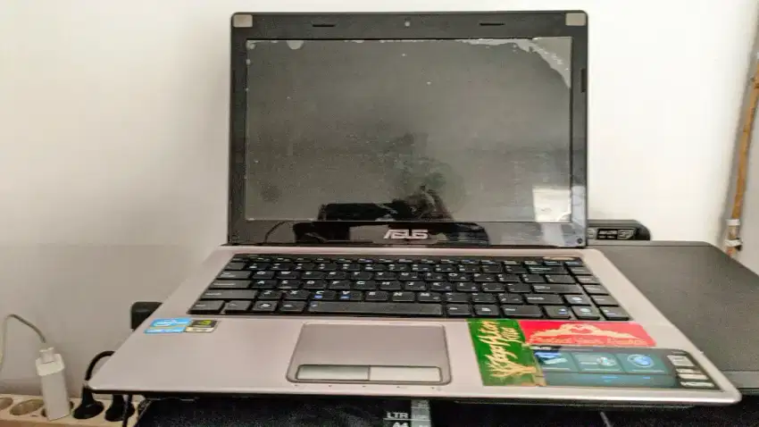 laptop ASUS K43SD Core i3