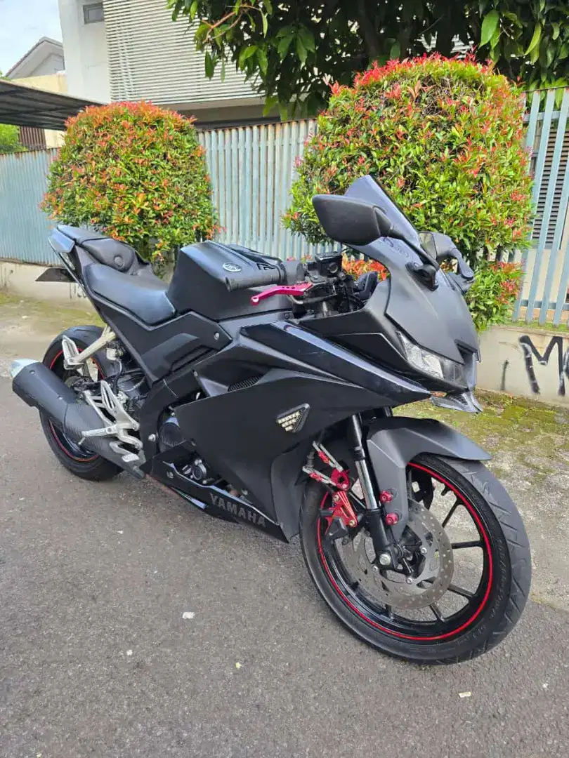 DIJUAL CASH NEW YAMAHA R 15 V3 THN 2018 PAJAK IDUP SIAP GAS