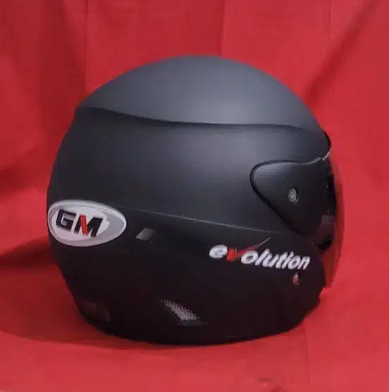 Helm GM hitam doff