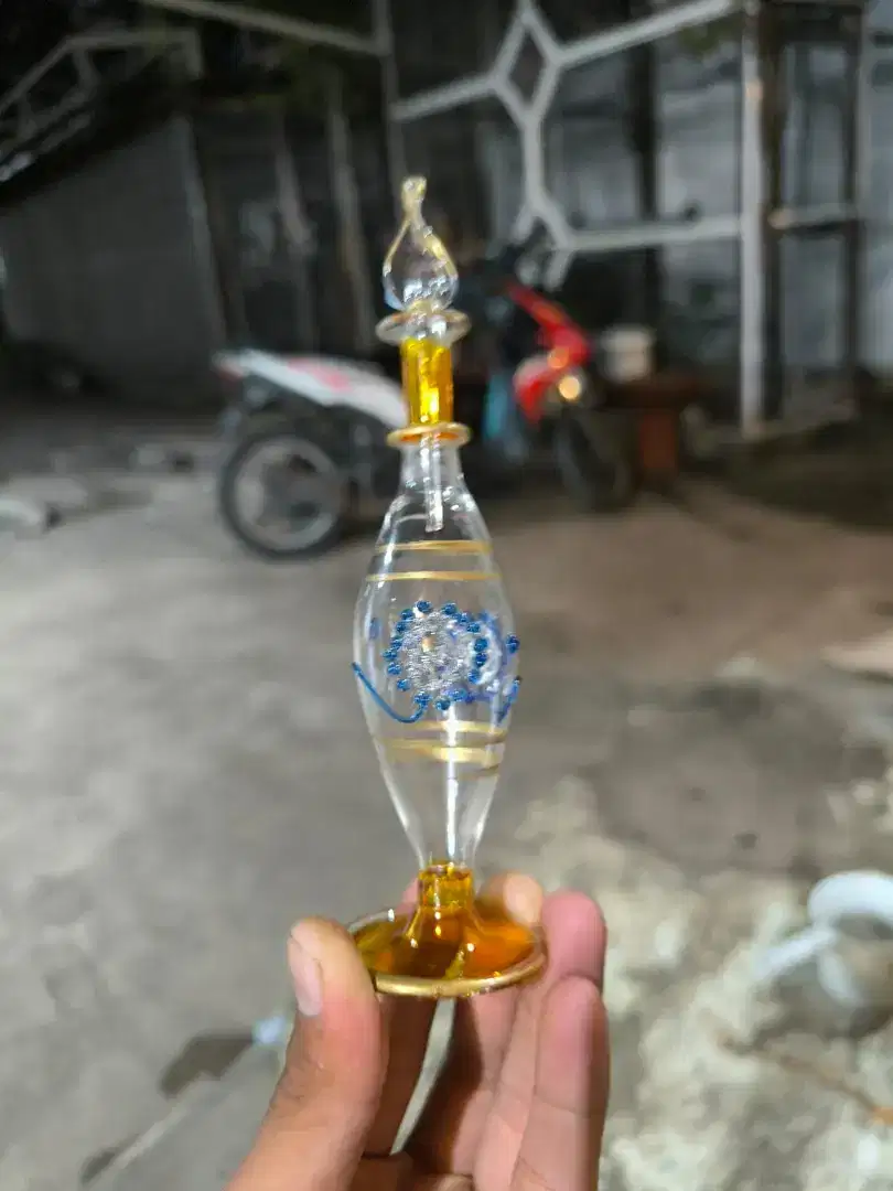 Tempat Botol Kaca Parfum