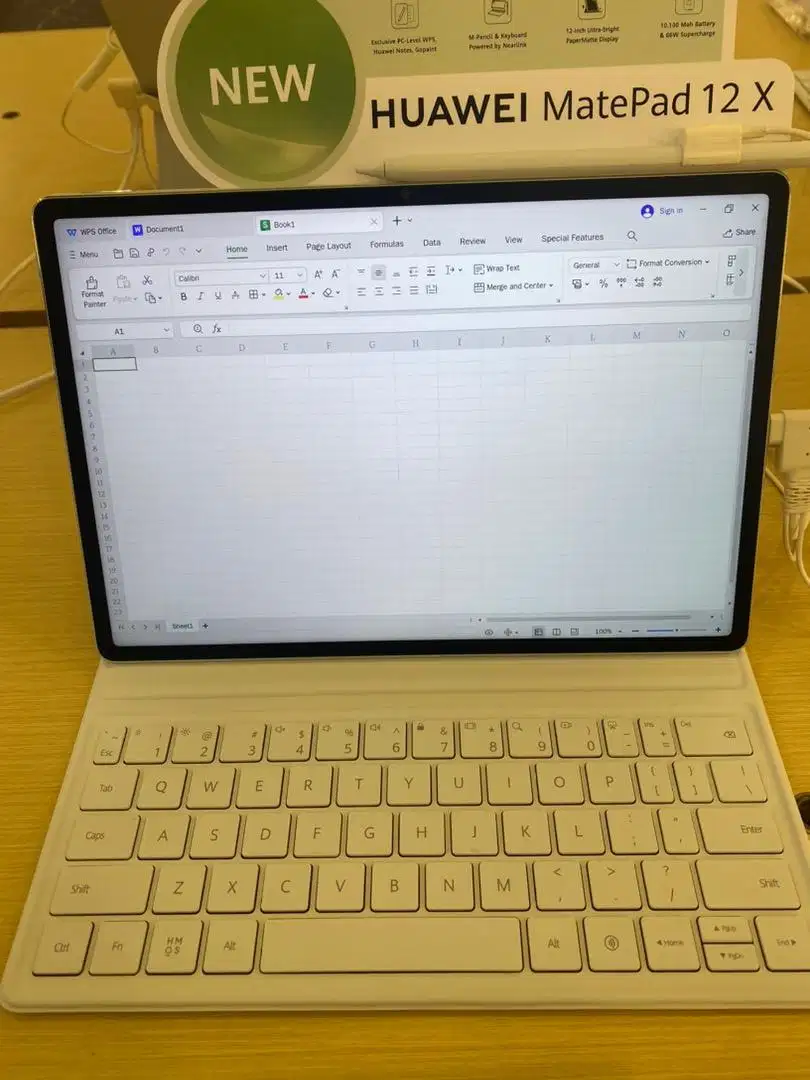 matepad 12X garansi resmi 1 tahun, sudah free keyboard,mouse dan M-pen