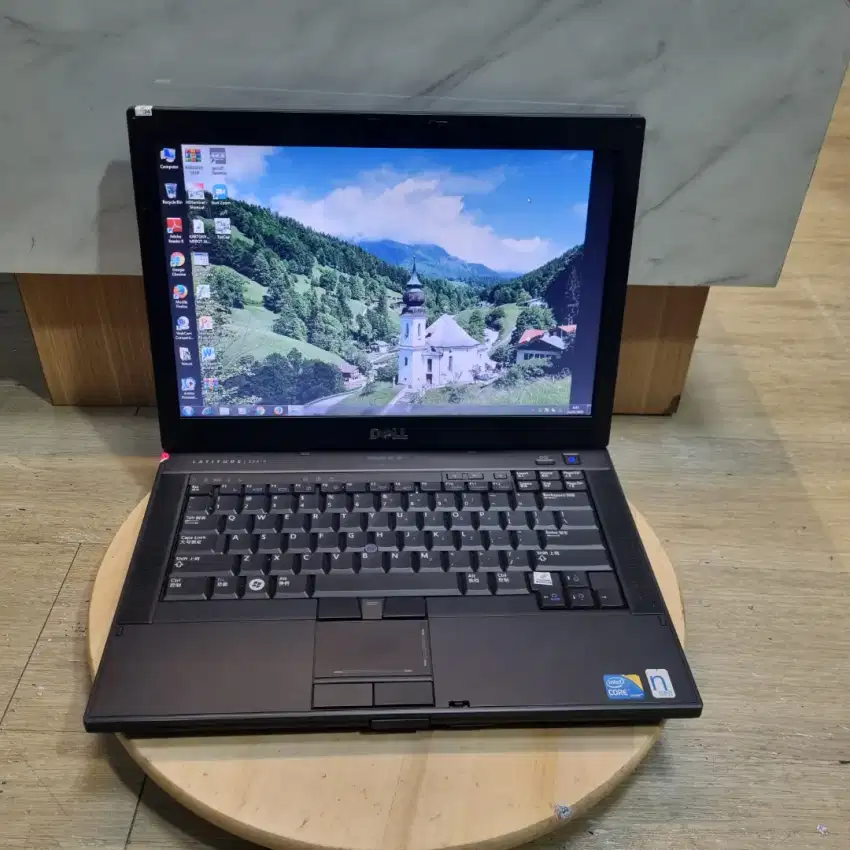 Laptop Like new CORE i5 RAM4 HDD320GB SIAP PAKAI BISA COD FULLSET