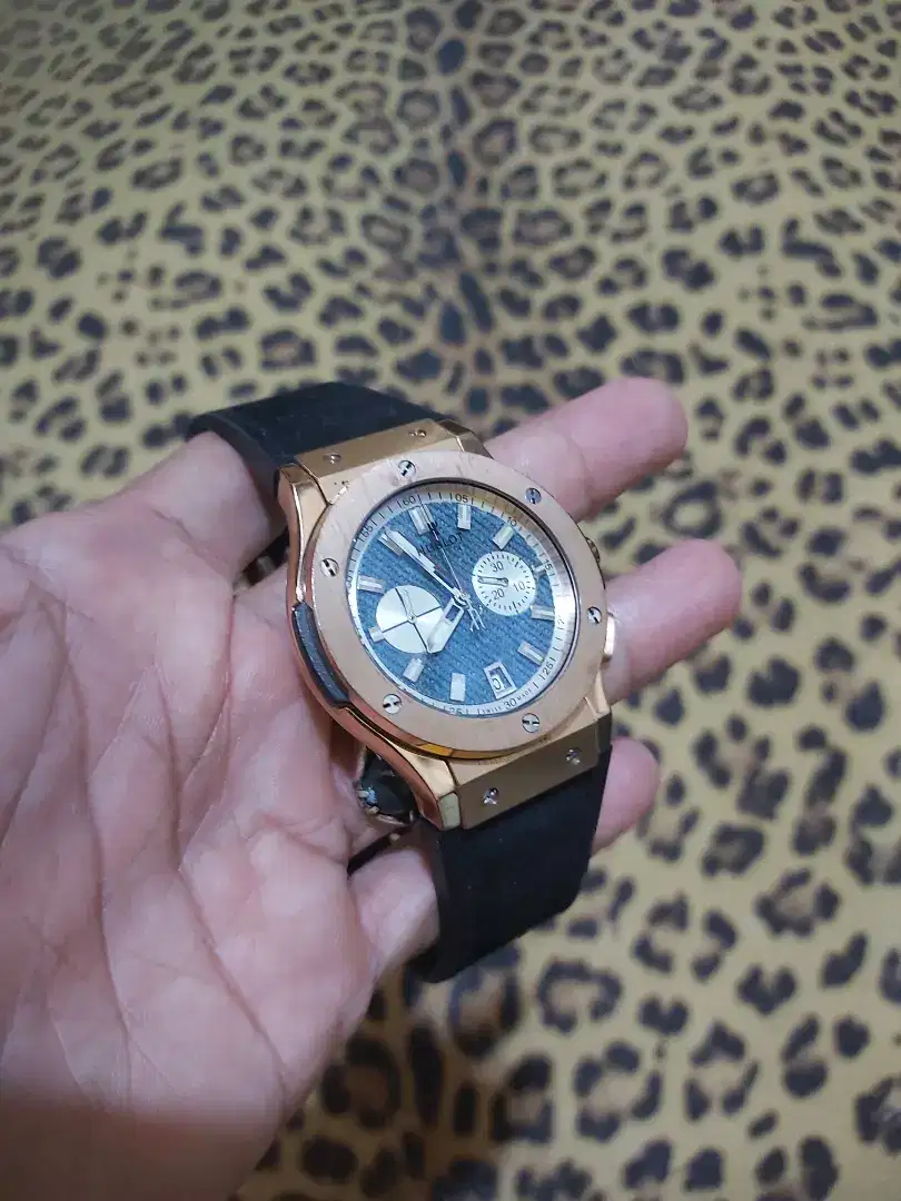 Hublot rose gold blue levis dial (Japan)