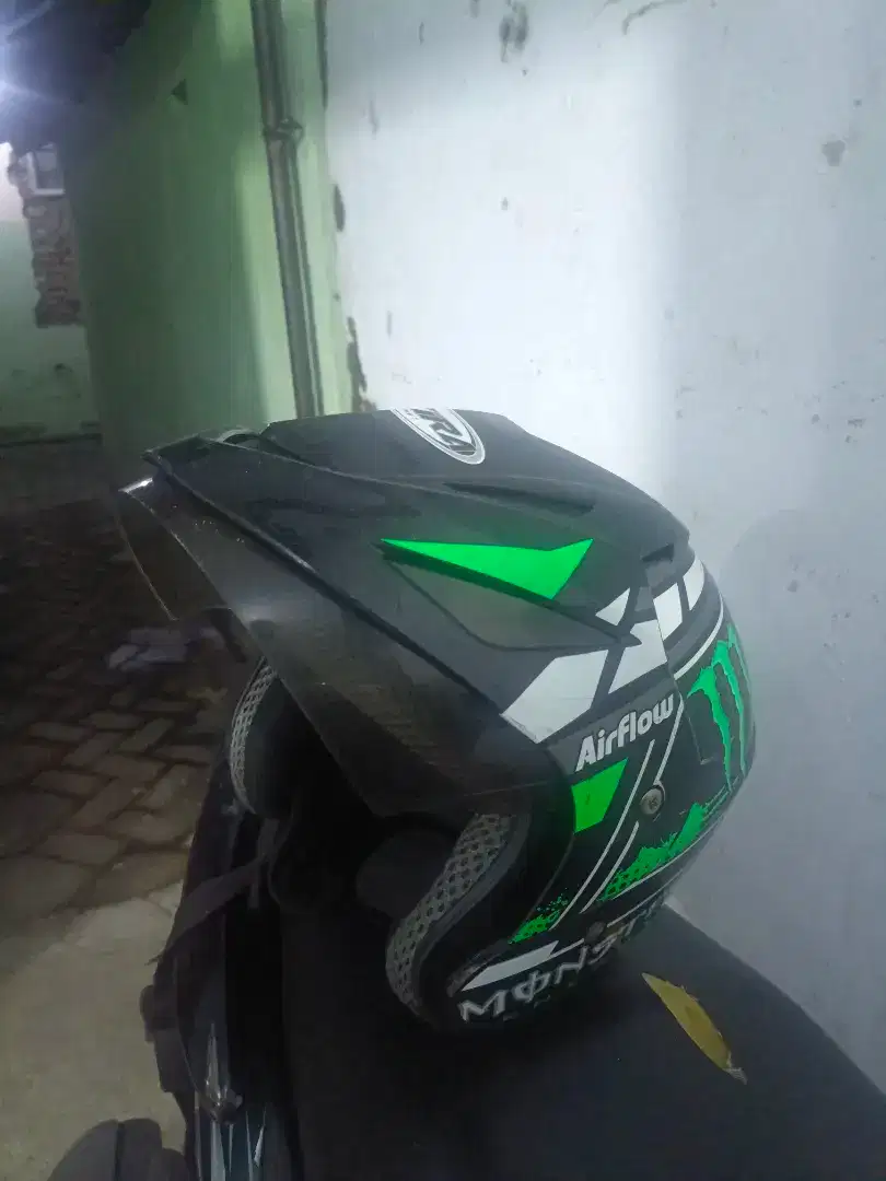 Helm monster energy AIRFLOW