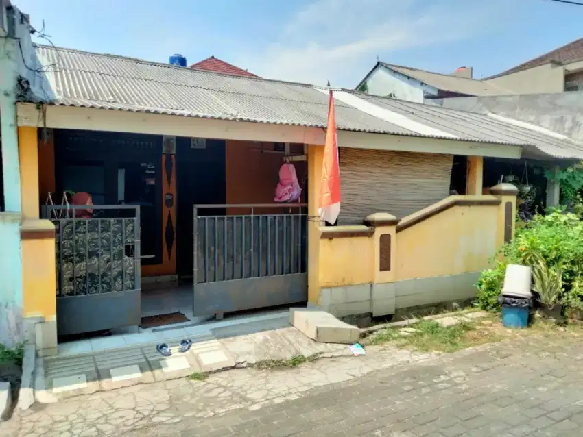 DIJUAL RUMAH DEKAT KE JALAN RAYA BOGOR