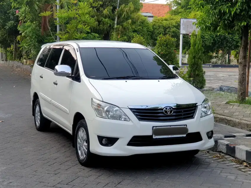 JUAL CASH!! TOYOTA INNOVA DIESEL 2.5 E MANUAL 2012 PUTIH