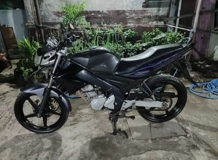 Yamaha vixion 2011 lengkap hidup