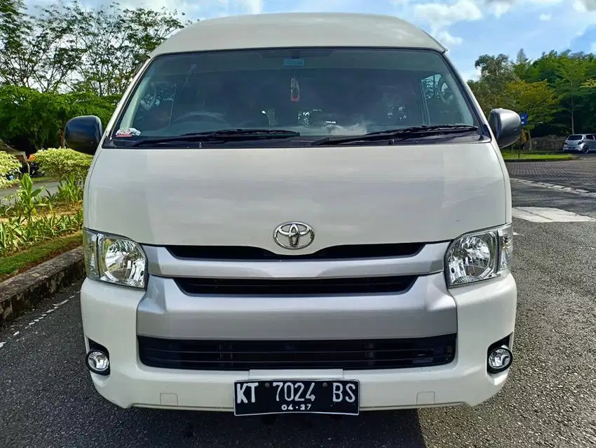 HiAce Commuter 2.5 MT 2021 seperti Baru!!