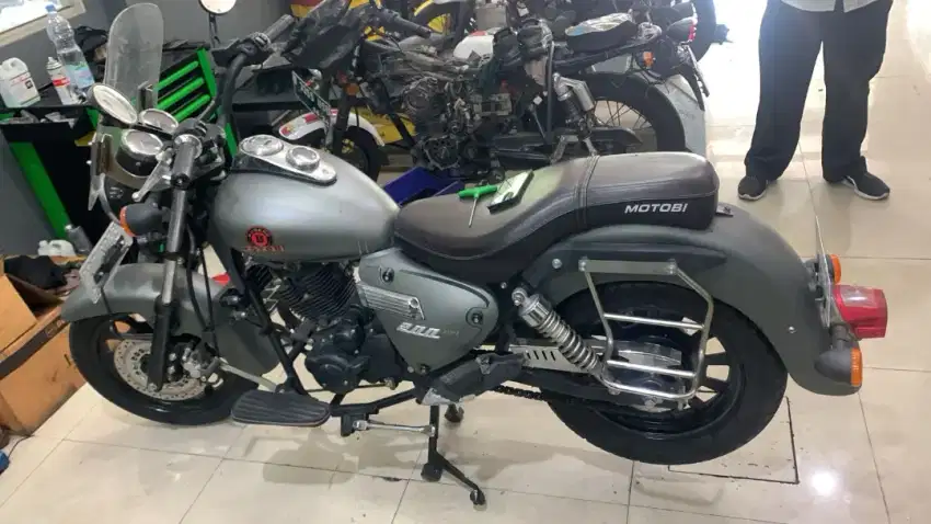 BENELLI MOTOBI EFI 200 GREY (KM ONLY 4 RB!) TAHUN 2019 SUPERB ISTIMEWA