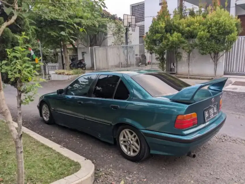 BMW E36 Series old