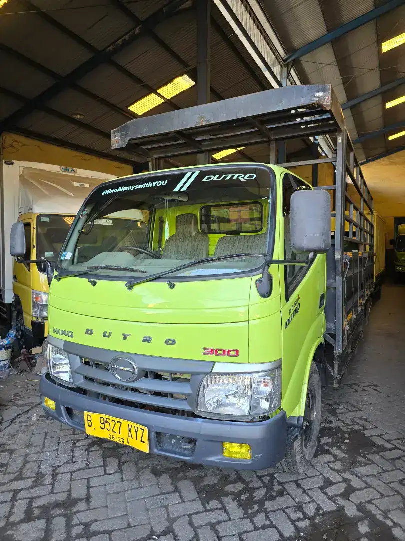 Hino Dutro 110SDL Asli Long Engkel 4 roda Bak besi 3way 2022 pmk 2023