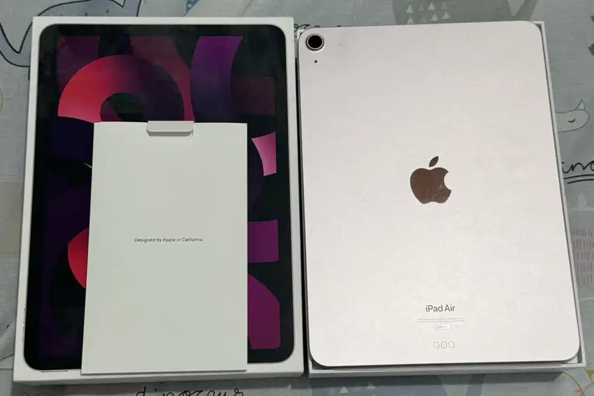 Ipad air 5 64gb wifi second jarang dipakai masih baru banget