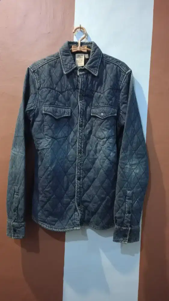 Kemeja jeans semi jaket bahan tebal size M