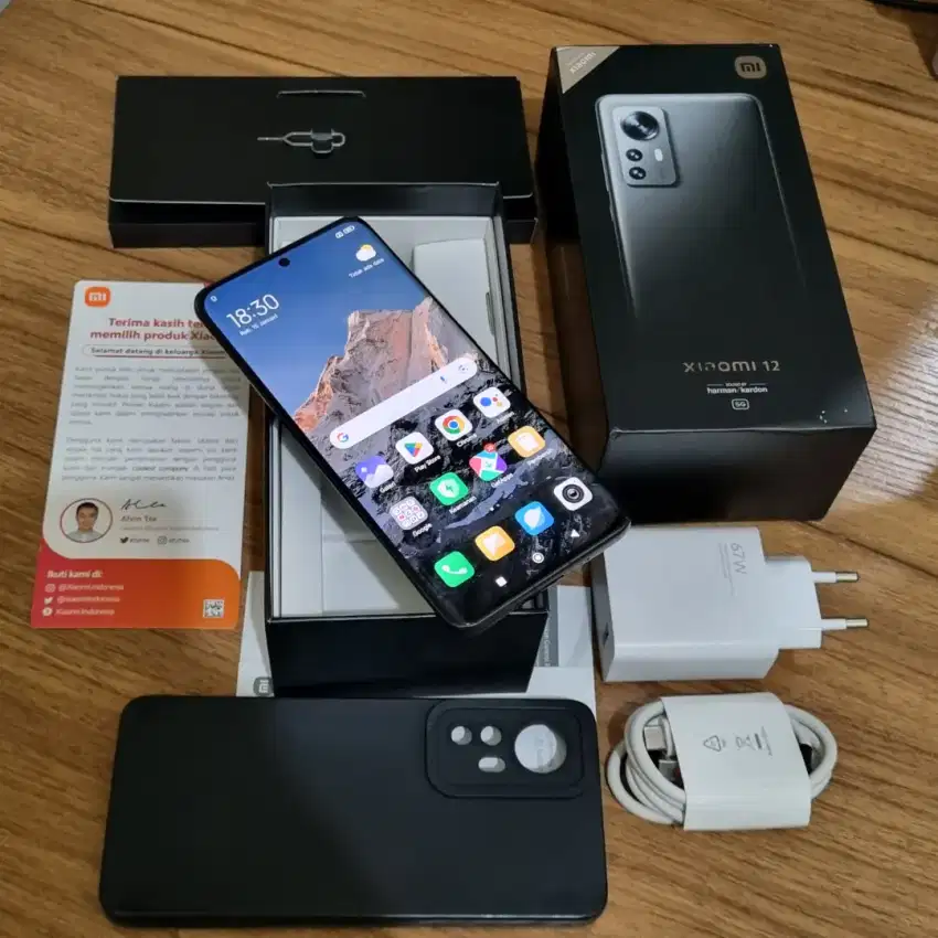 Xiaomi 12 5G 256GB Lengkap Original