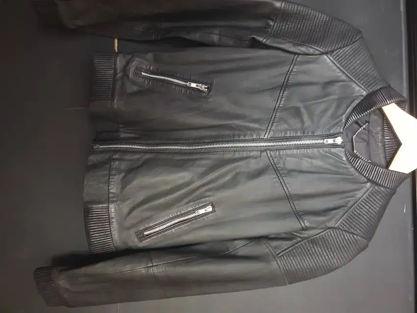 Jaket kulit asli domba mango bukan zara massimo dutti stradavarius