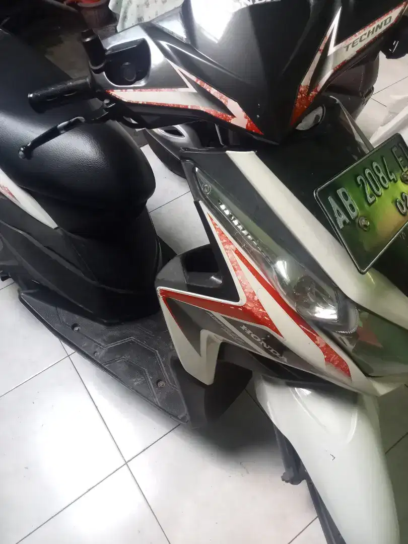 Di jual cepat vario tekno 2012