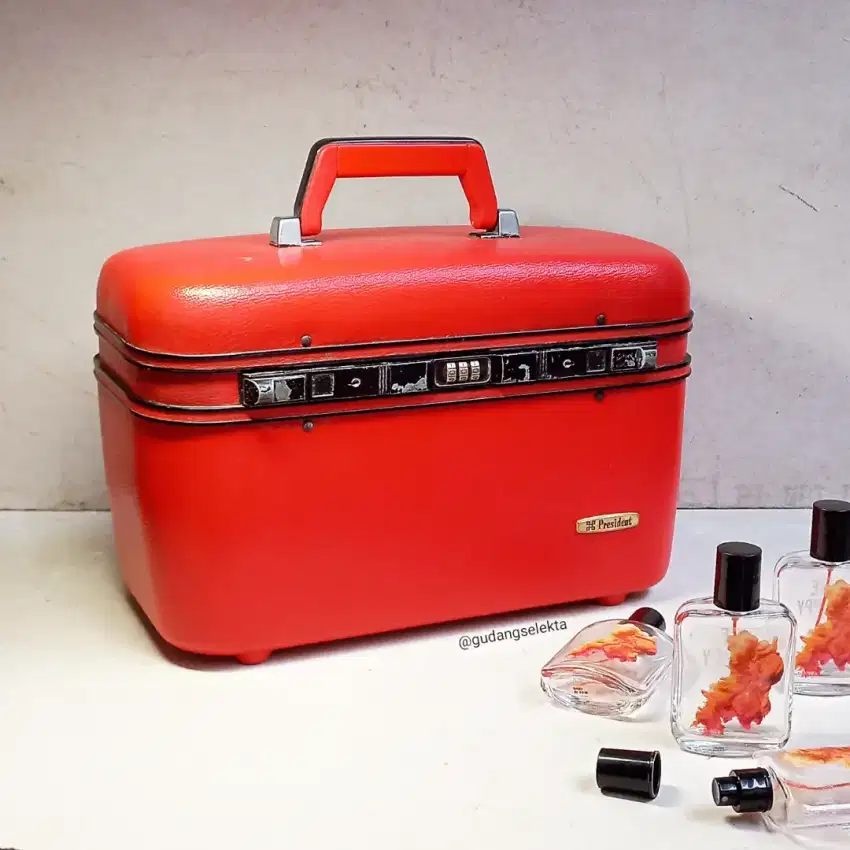 Koper Rias Jadul President Vintage Beauty Case