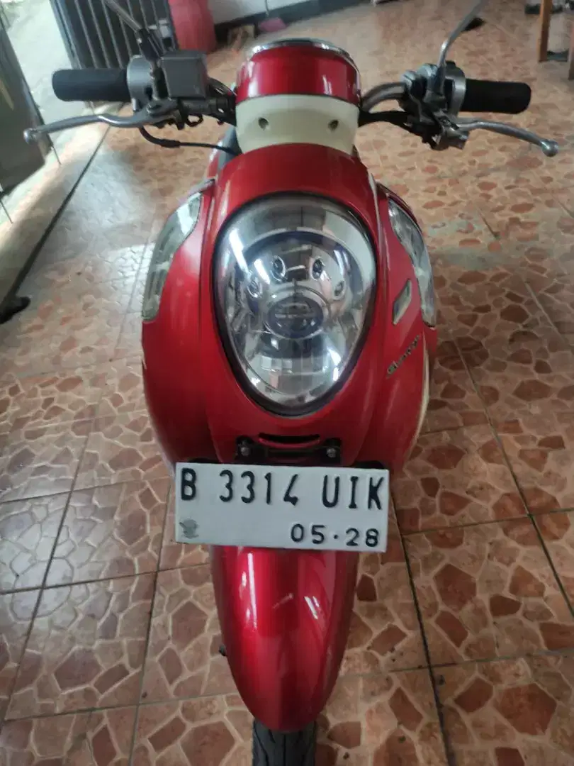 Dijual motor scoopy 2015