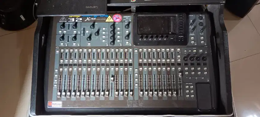 Mixer Behringer X32 Mulus  (nego)