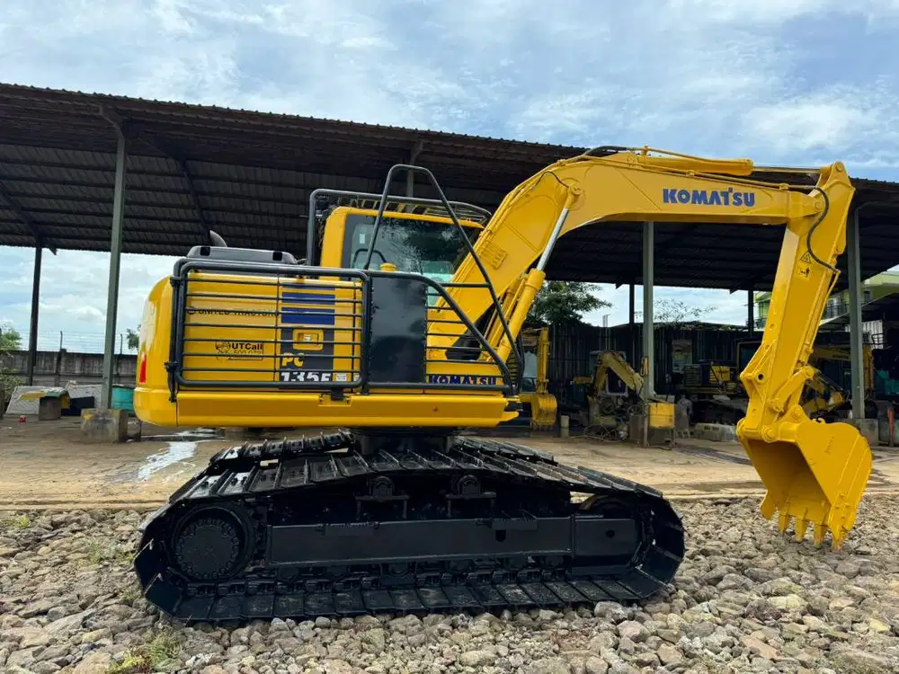 Excavator Beko Komatsu PC135 F tahun 2022