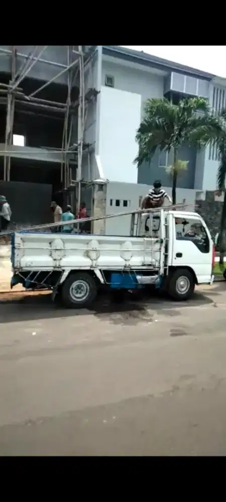 Sewa truk engkel pindahan kontrakan