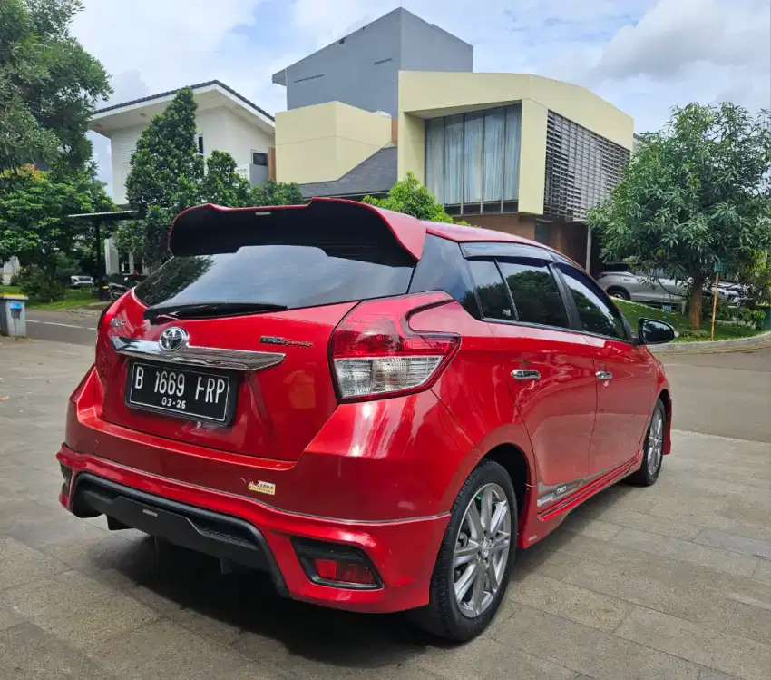 Toyota yaris S TRD AT 2016