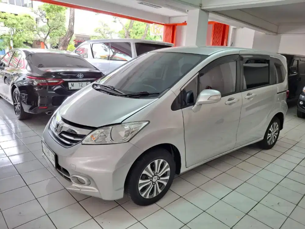 New Freed S 2014 Double Blowes L Tgn2 km81rb record Honda Orisinil