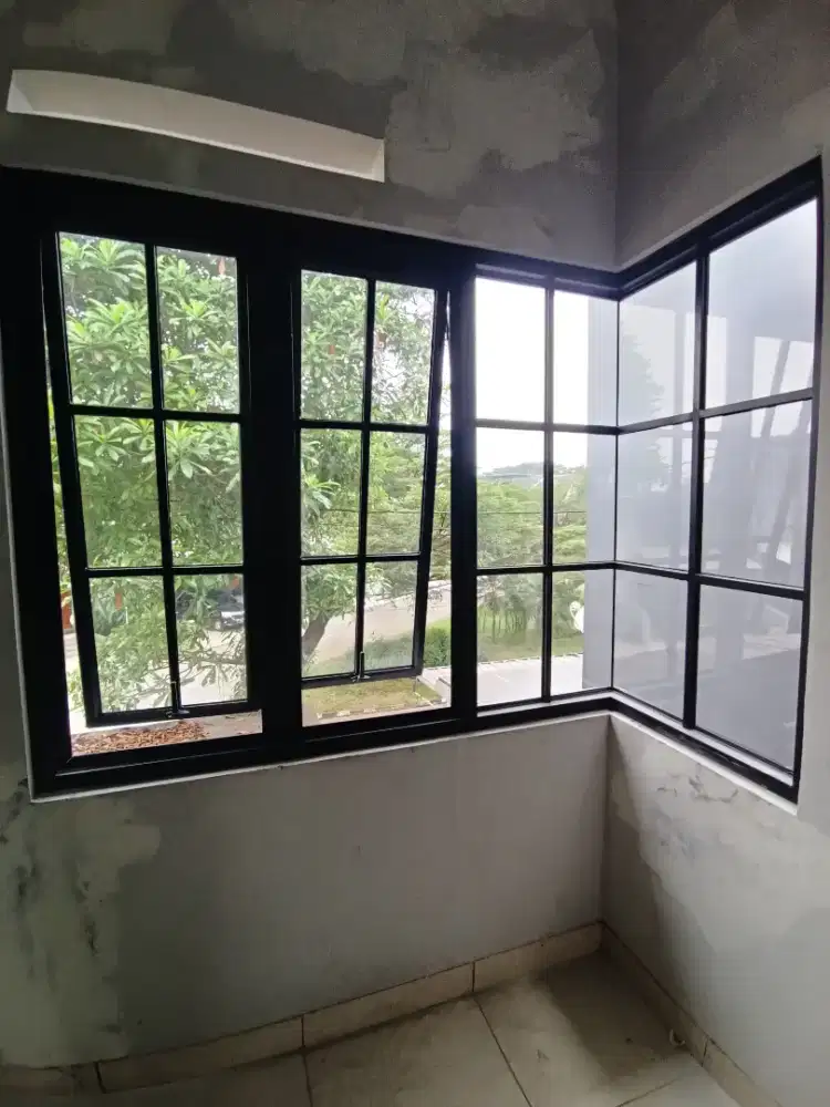 Kusen aluminium dan kaca