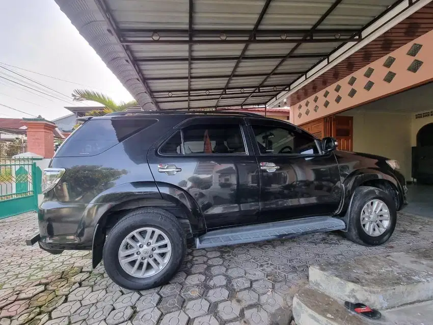 Dijual Fortuner VNT G AT 2013