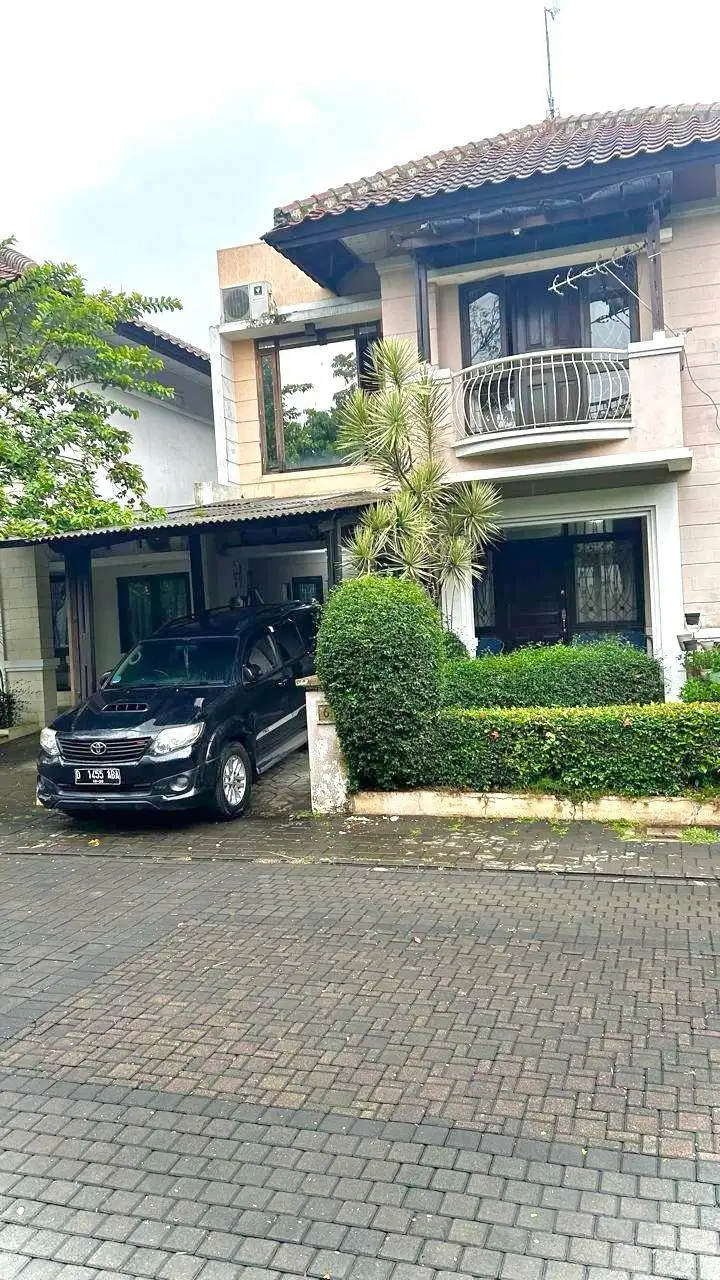 DI JUAL RUMAH 2 LANTAI BAGUS SIAP HUNI DI KOTA BARU PARAHIYANGAN