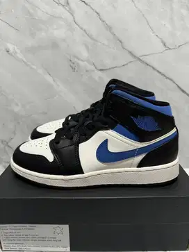 Air Jordan Mid Racer Blue