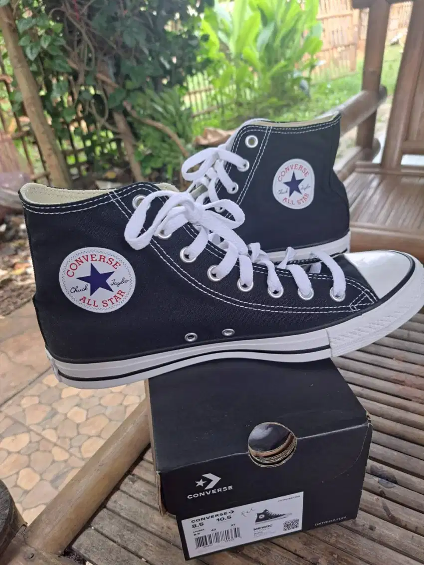 Dijual Sepatu Convers Baru