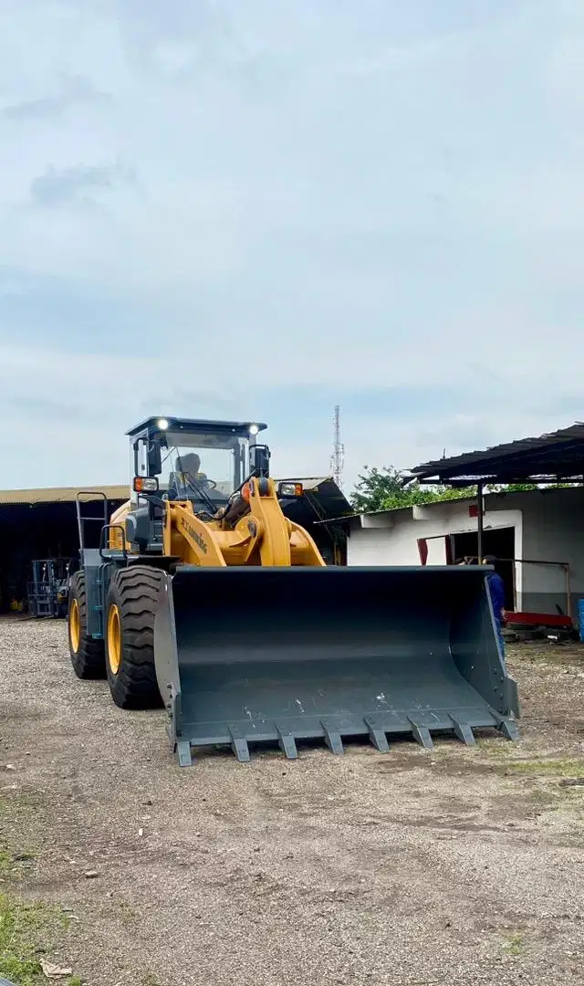 Jual Wheel Loader 1,8 Kubik Merek LONKING Speck Tambang Banyak Bonusny