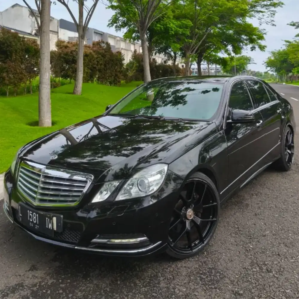 TDP30jt Mercedes Benz E300 Elegance AT W212 2012 NIK 2011 Hitam Kredit