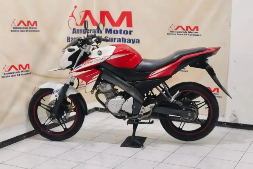 Yamaha vixion ks Tahun 2014 warna merah putih