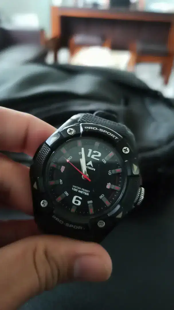 Jam EIGER ANALOG