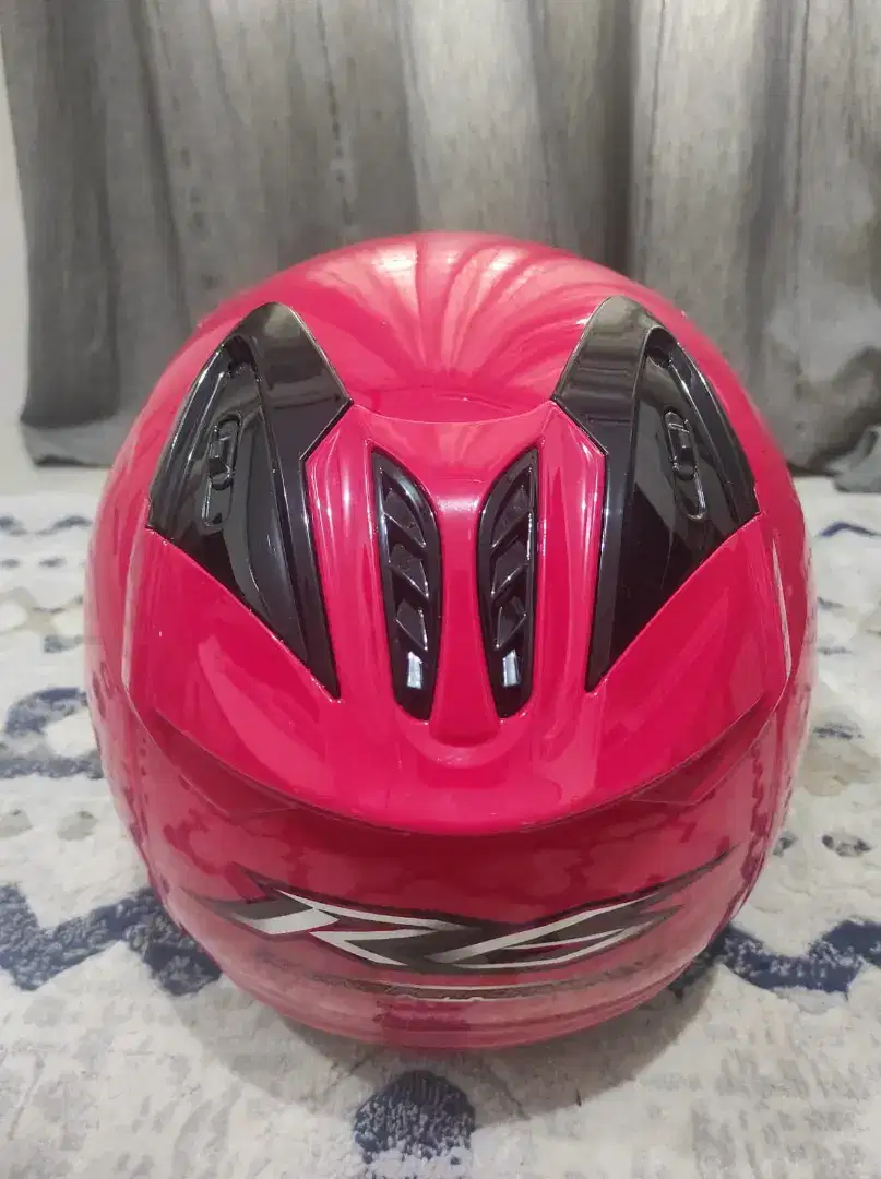 Helm NHK r6 magenta