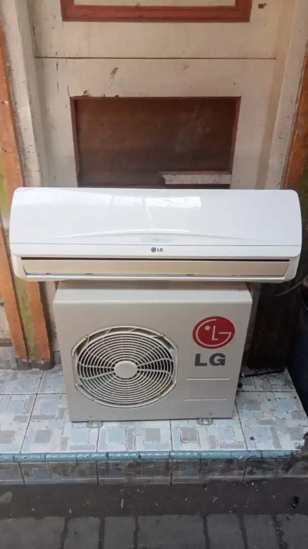 Ac 1/2 pk low Watt merk LG 260 W